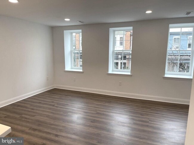 Foto del edificio - 26 S State St