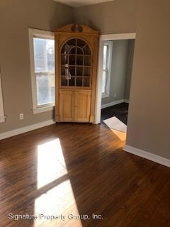 Foto del edificio - 622 W 9th St