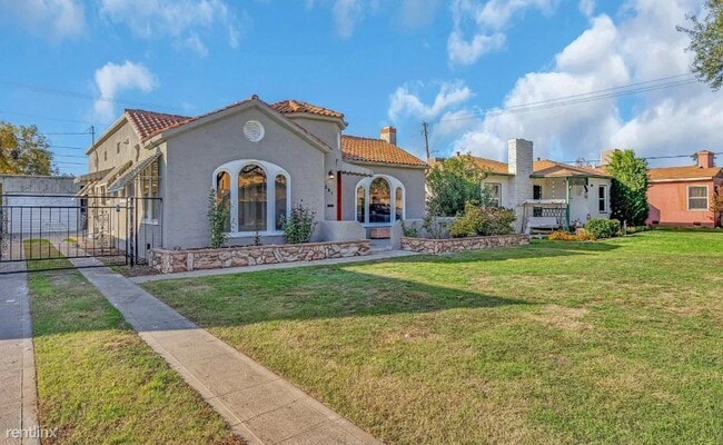 Building Photo - 3 br, 1.5 bath House - 1581 N Safford Ave