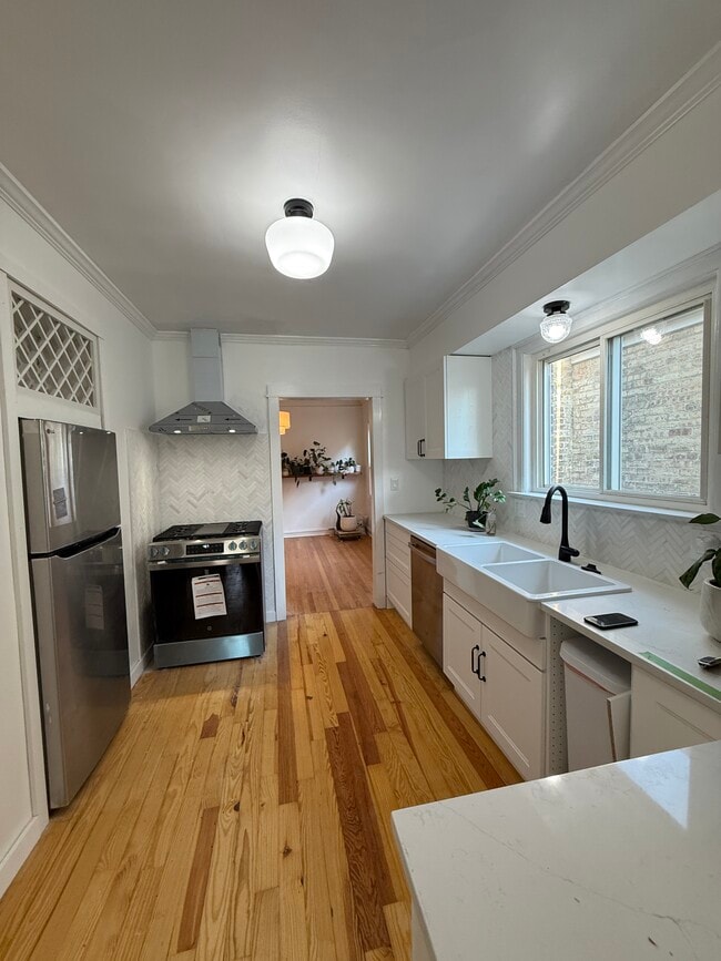 Foto del edificio - 5266 N La Crosse Ave