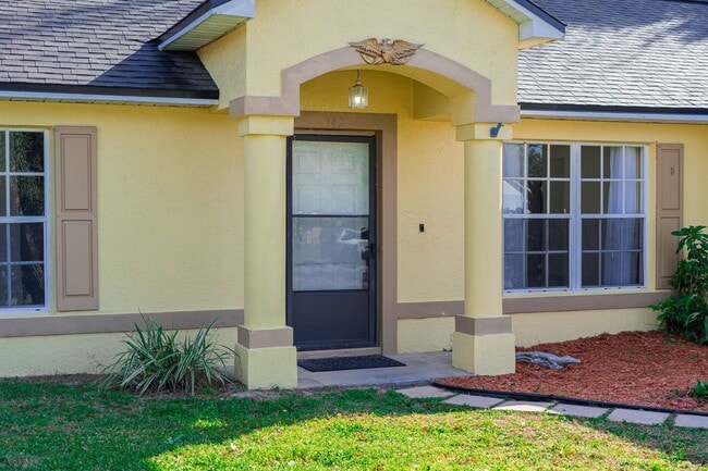 Building Photo - Very Nice 3/2 Home w/ Fenced Yard in St. Cloud with Bonus Room