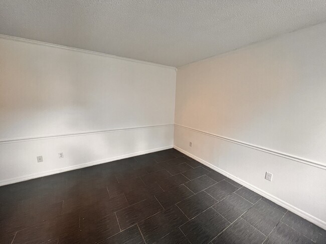 Building Photo - 6740 Magnolia Pointe Cir