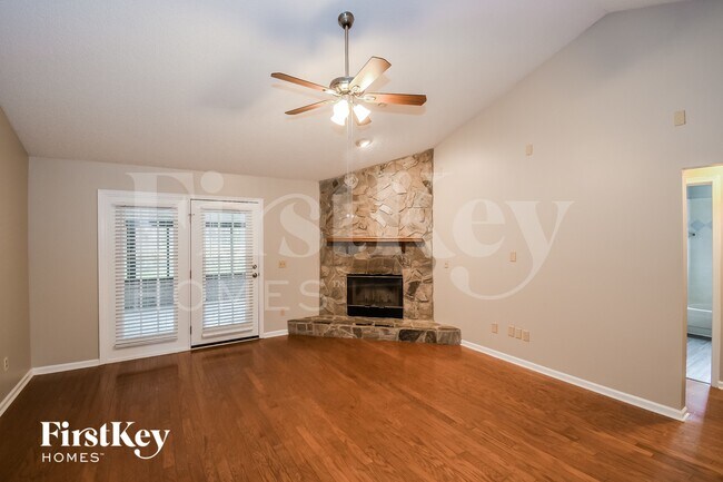 Foto del edificio - 1570 Crabapple Cove Ct N
