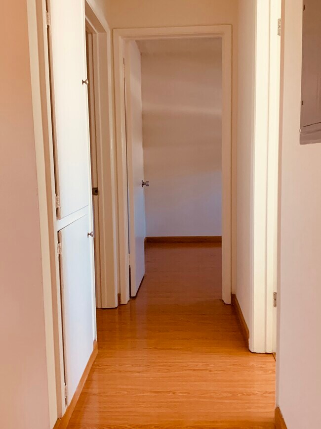 Foto del edificio - 461 E Colorado Ave