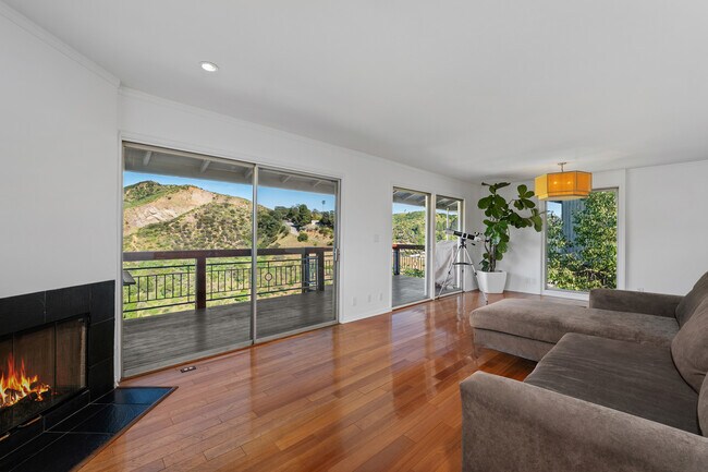 Foto del edificio - 2843 Lambert Dr