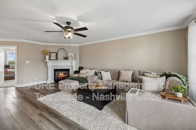 Foto del edificio - 429 Crestwicke Ct