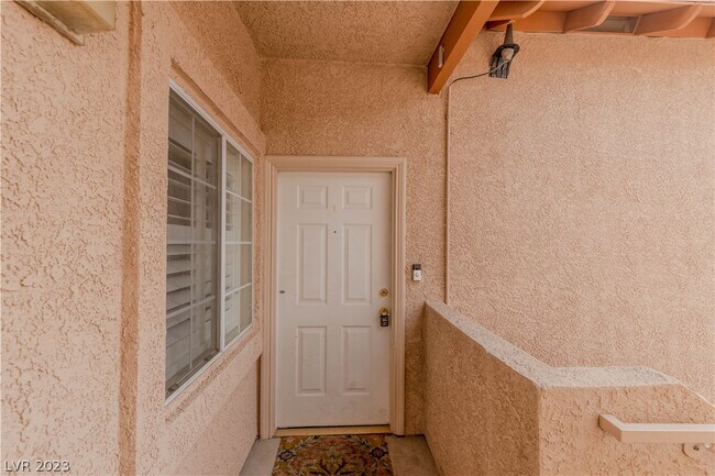 Building Photo - 2925 Wigwam Pky