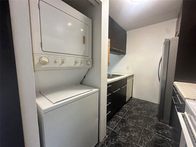 Building Photo - 3212 NW 103rd Terrace