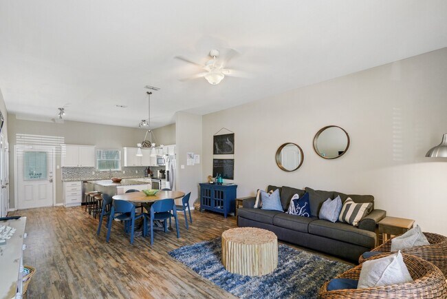 Foto del edificio - 15216 Beach Way Dr