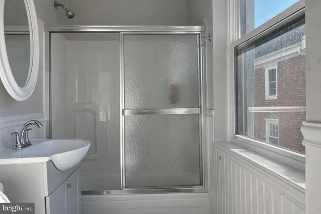 Foto del edificio - 407 S 10th St