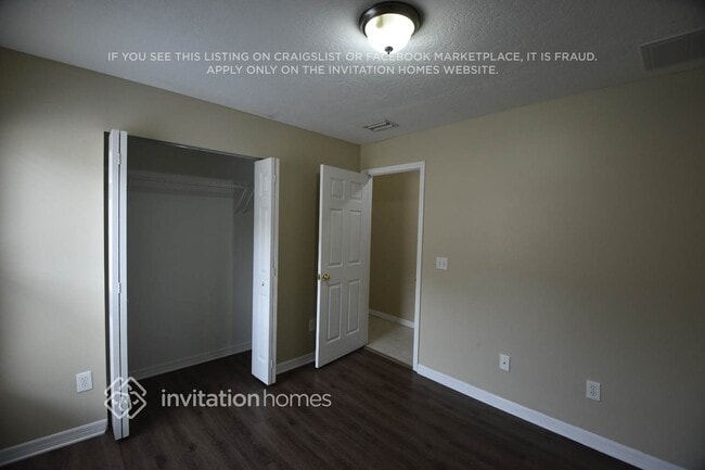 Foto del edificio - 123 Oak Grove Rd