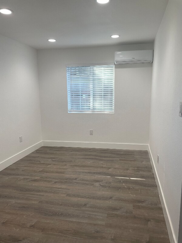 Building Photo - 12317 Leland Ave