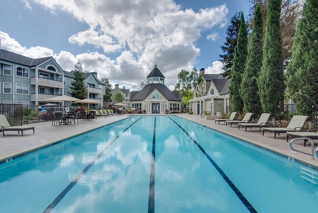Building Photo - Willow Lake