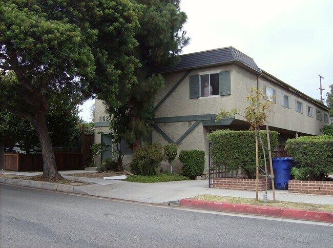 Foto del edificio - 2621 28th St