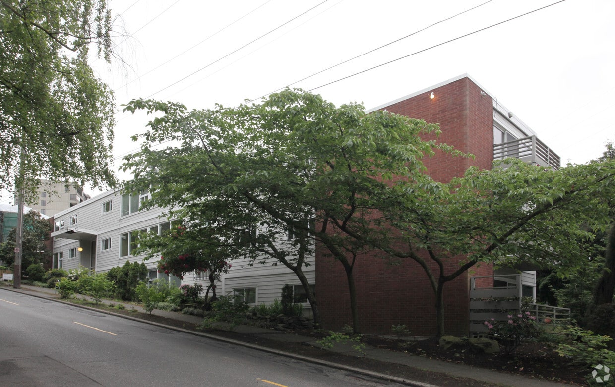Primary Photo - The Belmont Apartments