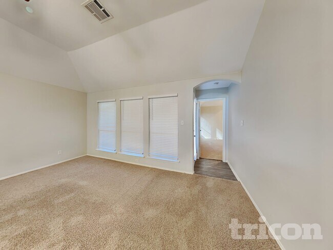Foto del edificio - 1615 Hillside Dr