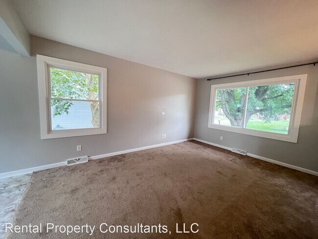 Building Photo - 4 br, 2 bath House - 3003 Winesap Dr. NE