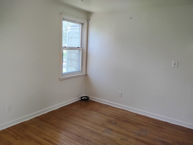 Building Photo - 56 Delaney Ave