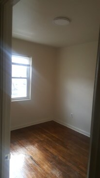 Foto del edificio - 3369 Blaine St NE