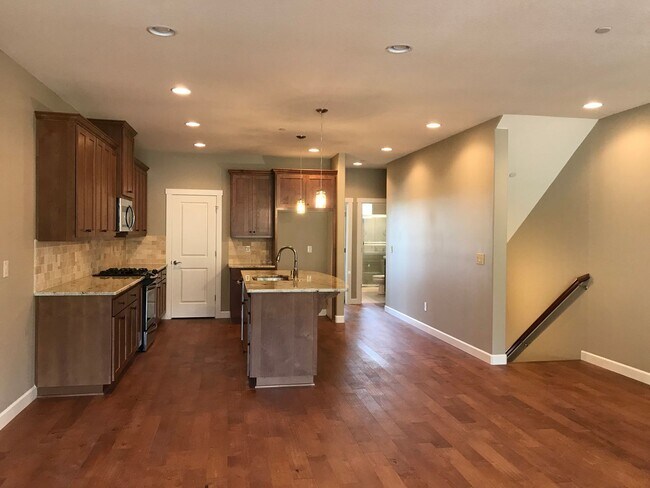 Building Photo - 4237 NW Sage Loop