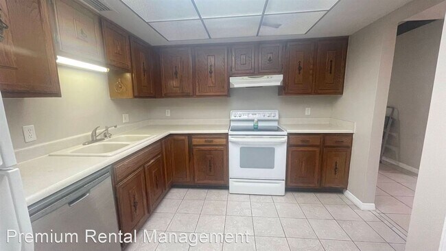 Building Photo - 2 br, 2 bath House - 5343 Emerald Isle Dr