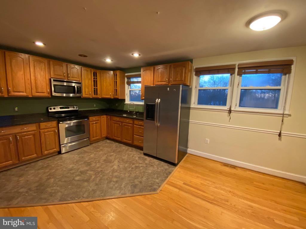 5193 Old Solomons Island Rd, Lothian, MD 20711 House Rental in