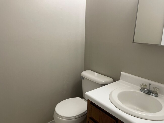 Building Photo - 121/123 Ivie