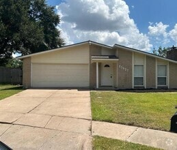 Building Photo - 15427 Sierra Valle Dr