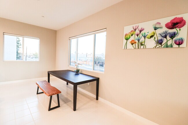 Building Photo - 2129 Rosecrans Ave