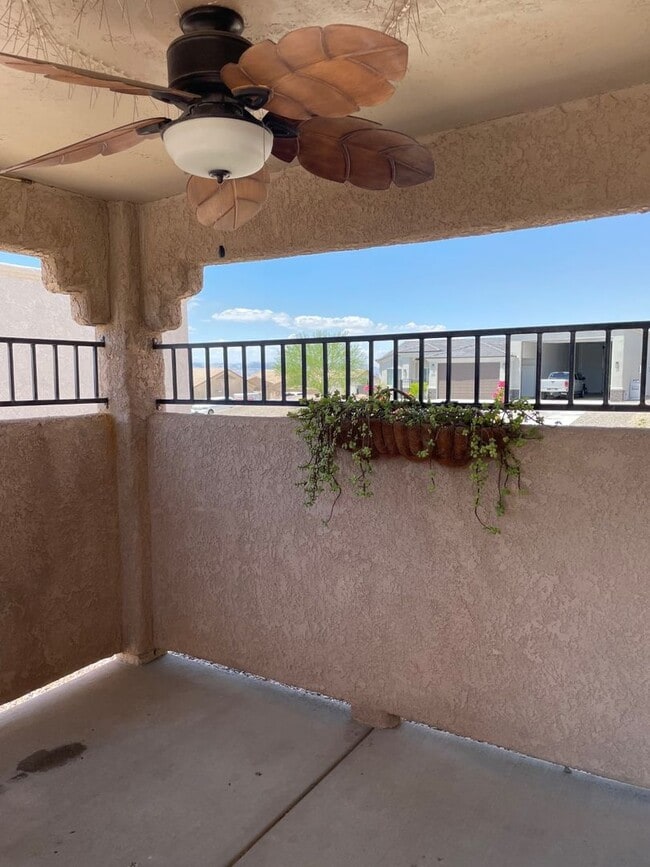 Building Photo - PALI2630