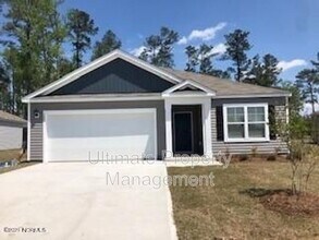 Building Photo - 585 Draymore Dr NE