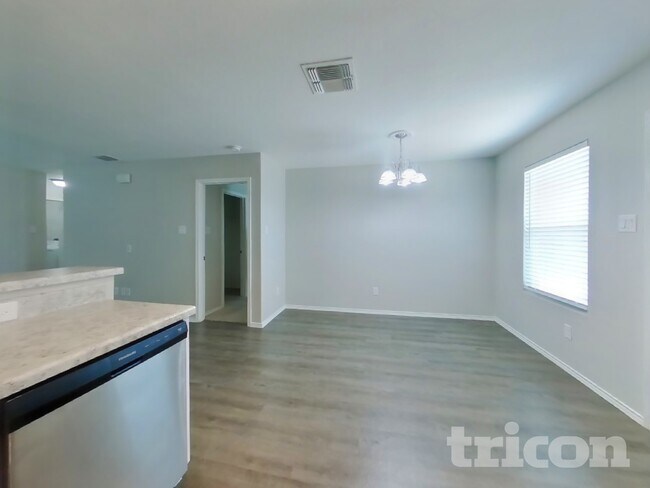 Foto del edificio - 7618 Crestway Ridge