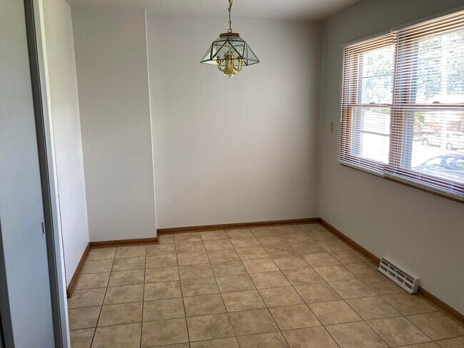 Foto del edificio - 3856 S 83rd St