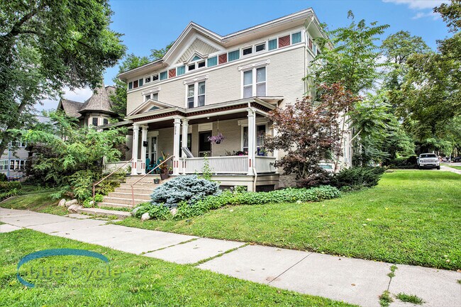 Building Photo - 49 Prospect Ave SE