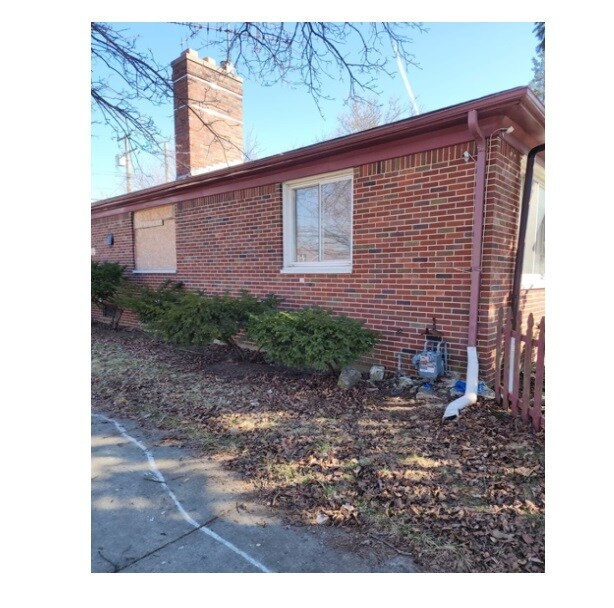 Foto del edificio - 15401 Hazelridge St