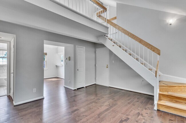 Foto del edificio - 2 Bedroom with Loft in Old Town North