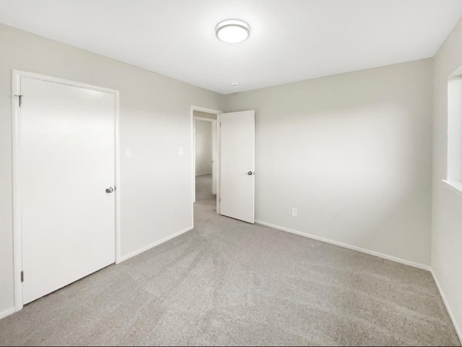 Building Photo - 8255 Oahu Dr