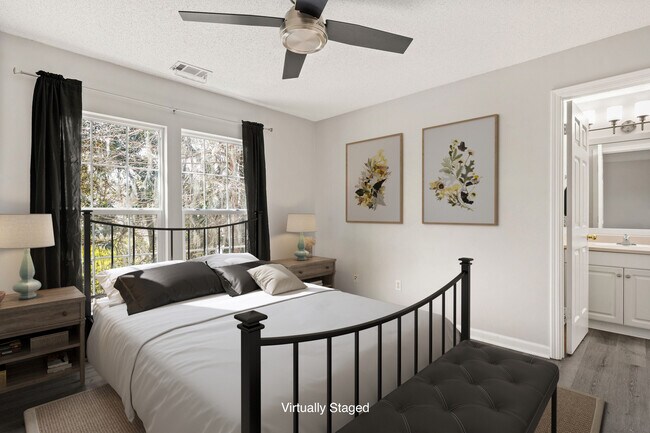 Foto del edificio - 100 Kensington Blvd