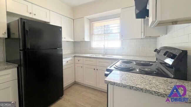 Foto del edificio - 2040 Blayton Cir NW