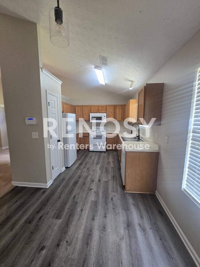 Foto del edificio - 2190 Clayton Ridge