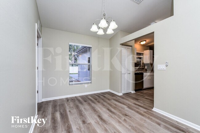 Foto del edificio - 3330 SW 27th Ave