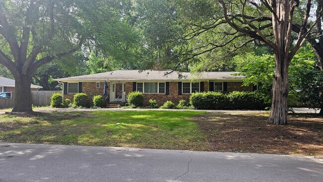 Building Photo - 1446 Audubon Dr SE