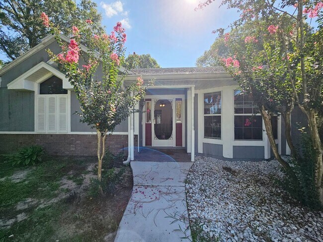 Building Photo - Charming 2 Bed, 2 Bath Home for Rent in Sp...