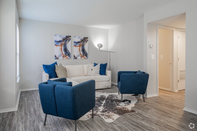 3HAB - Sala de estar - Paige Pointe Townhomes
