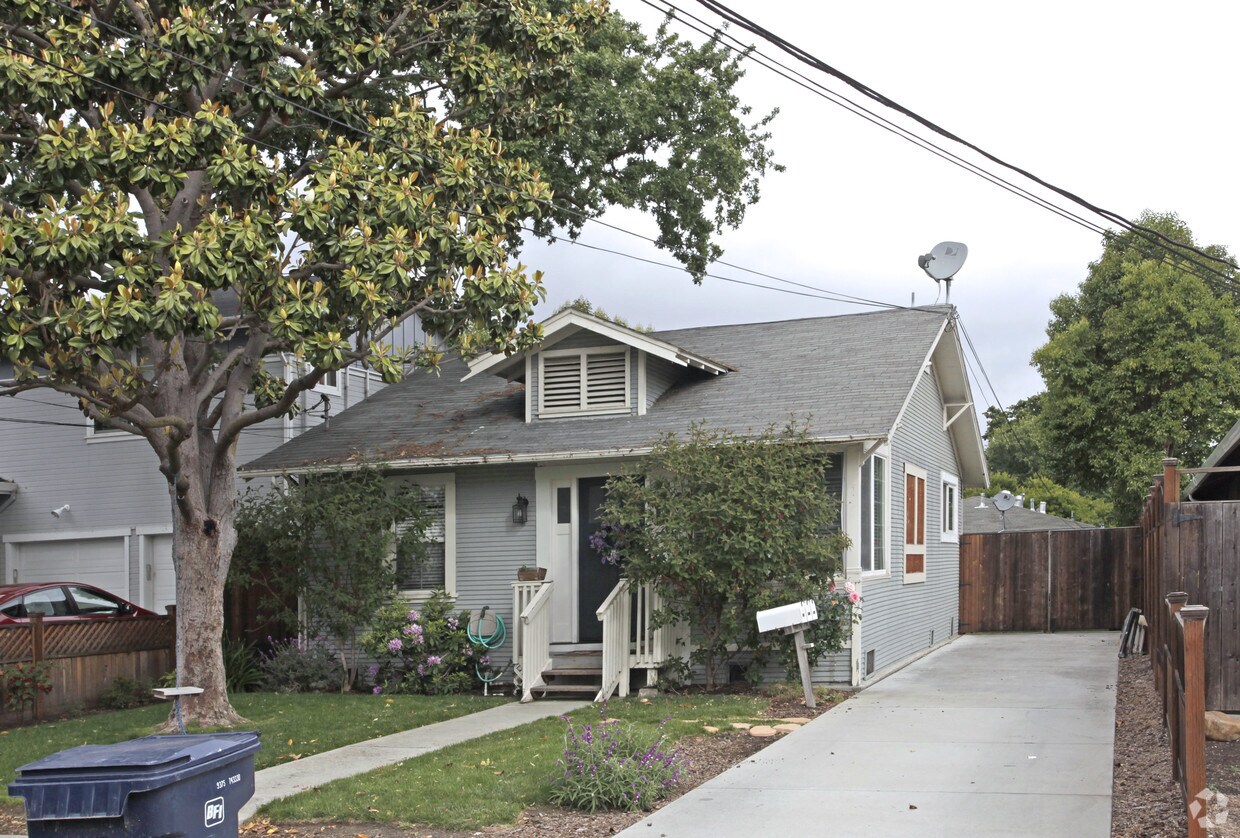 Primary Photo - 526 Vera Ave