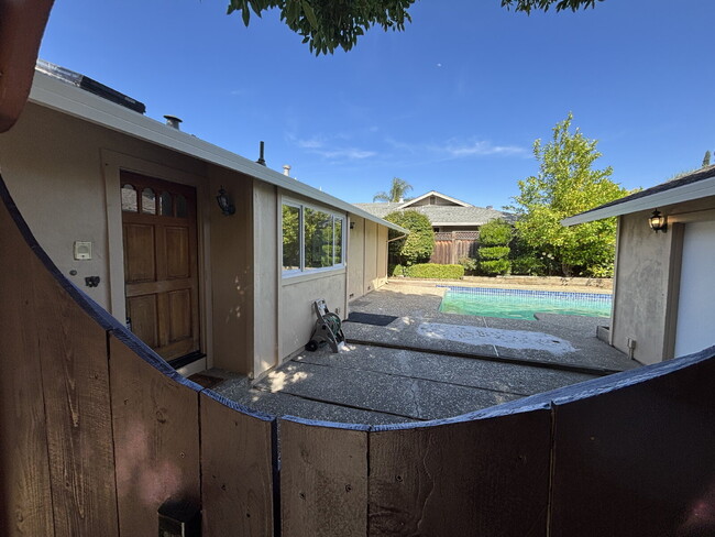 Building Photo - "Beautiful and Open Concord Retreat: 3-Bed...