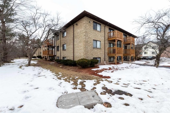 Building Photo - 1 Lancelot Court