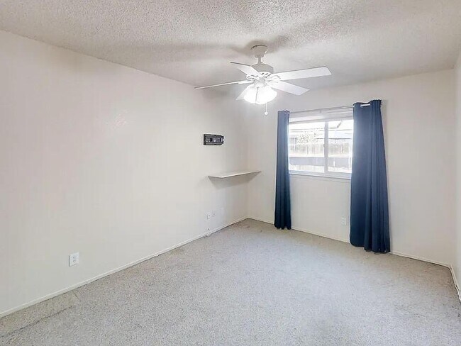 Foto del edificio - 6314 N Barcus Ave