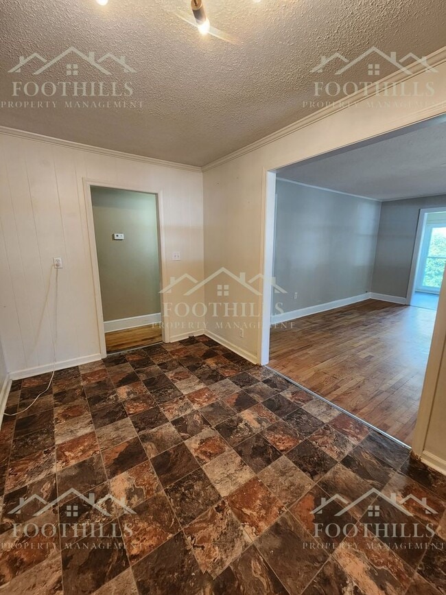 Foto del edificio - 1917 Inman Dr