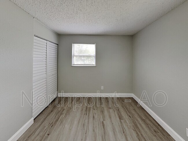 Building Photo - 6813 Tinkerbell Ln